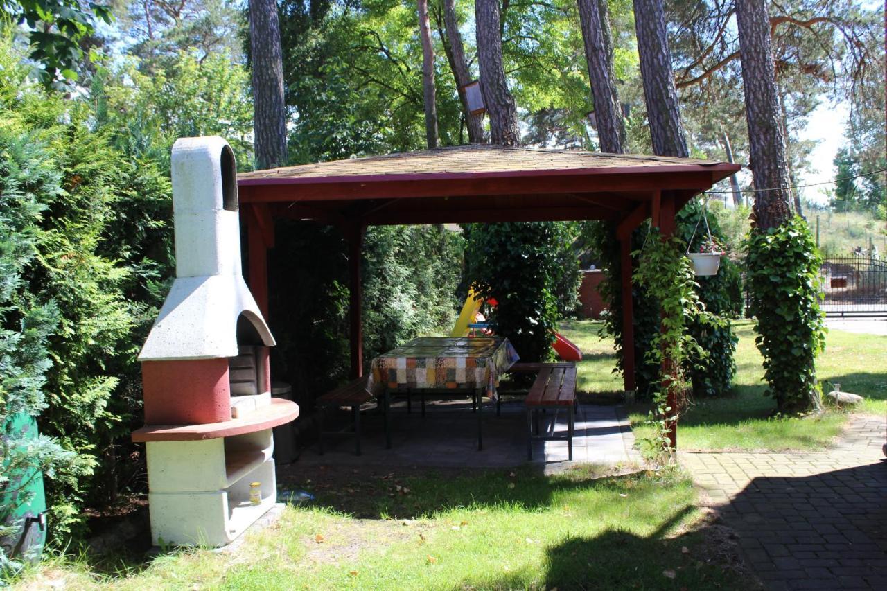 Dom Pod Sosnami Acomodação com café da manhã Mielno  Exterior foto
