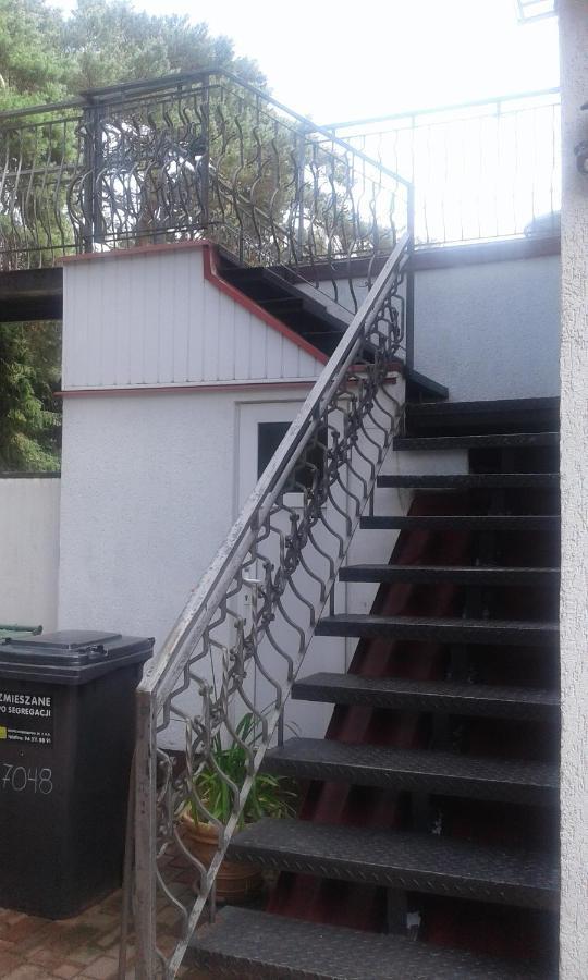 Dom Pod Sosnami Acomodação com café da manhã Mielno  Exterior foto